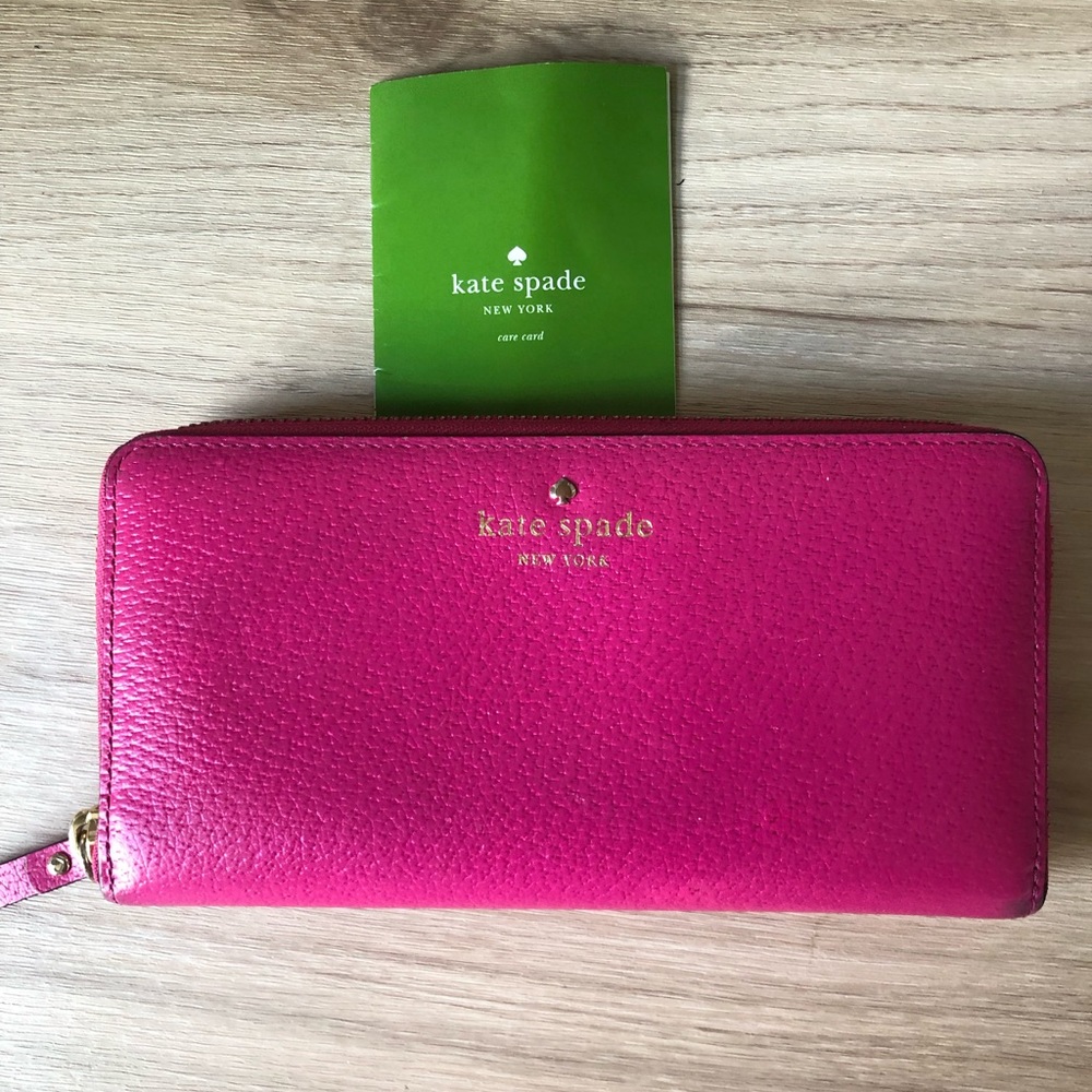 Kate spade wallet, pink! In great condition